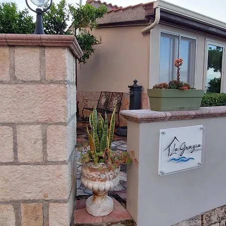 Residenza La Grazia - Free Parking - Aparthotel Tropea