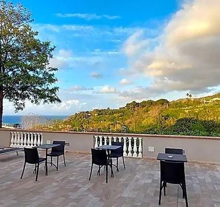 Residenza La Grazia - Free Parking - Lejlighedshotel Tropea